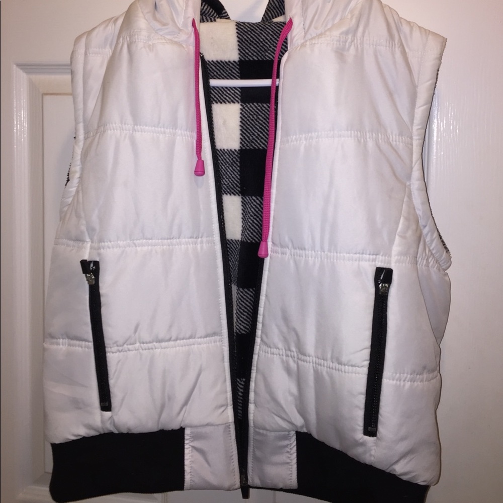 Reversible vest